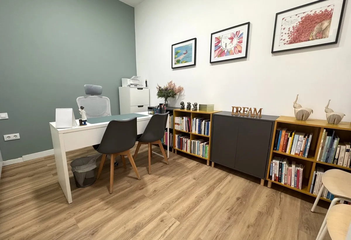 Despacho para atención individual y consultas online en el centro de psicología